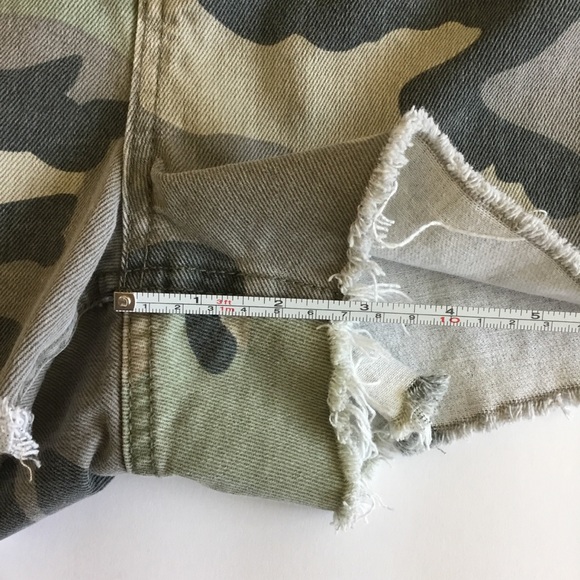 Topshop Moto Mom Camo Shorts Size 6 - Picture 7 of 8